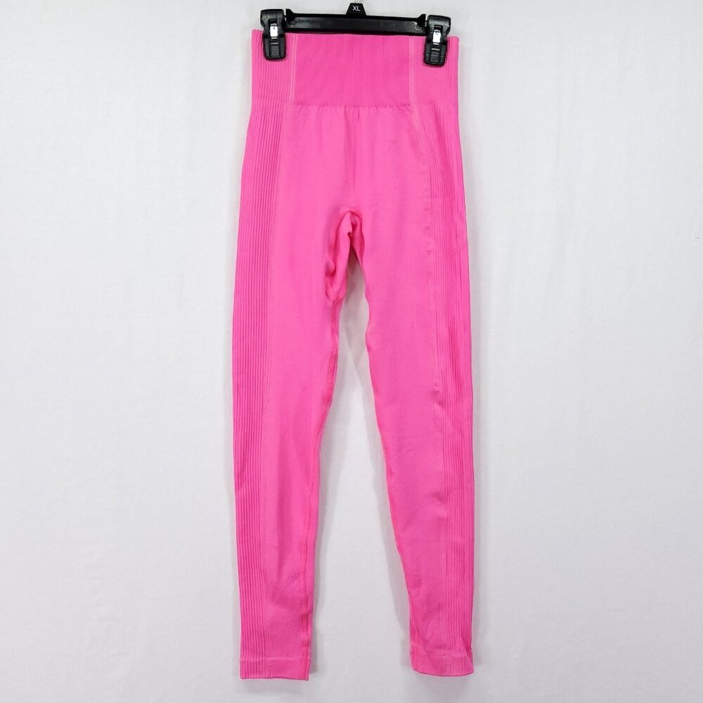 Gymshark Vital Seamless Cropped Leggings in Pink Size Small